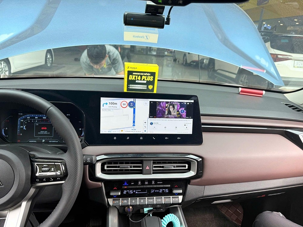 Các thiết bị công nghệ đang trở thành phụ kiện phổ biến trên ô tô.