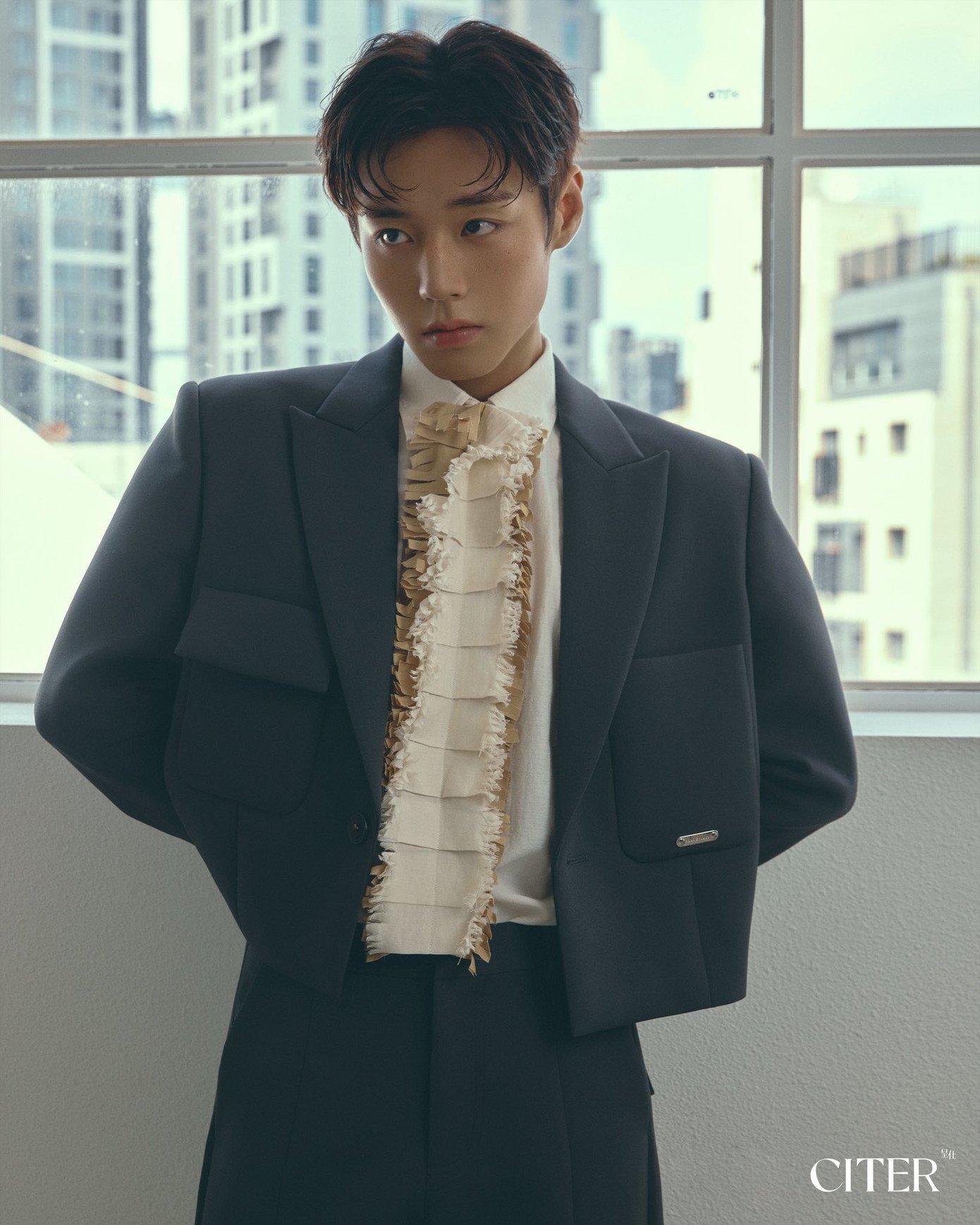 Chân dung nam diễn viên hút 10 triệu người đến phòng vé - 17