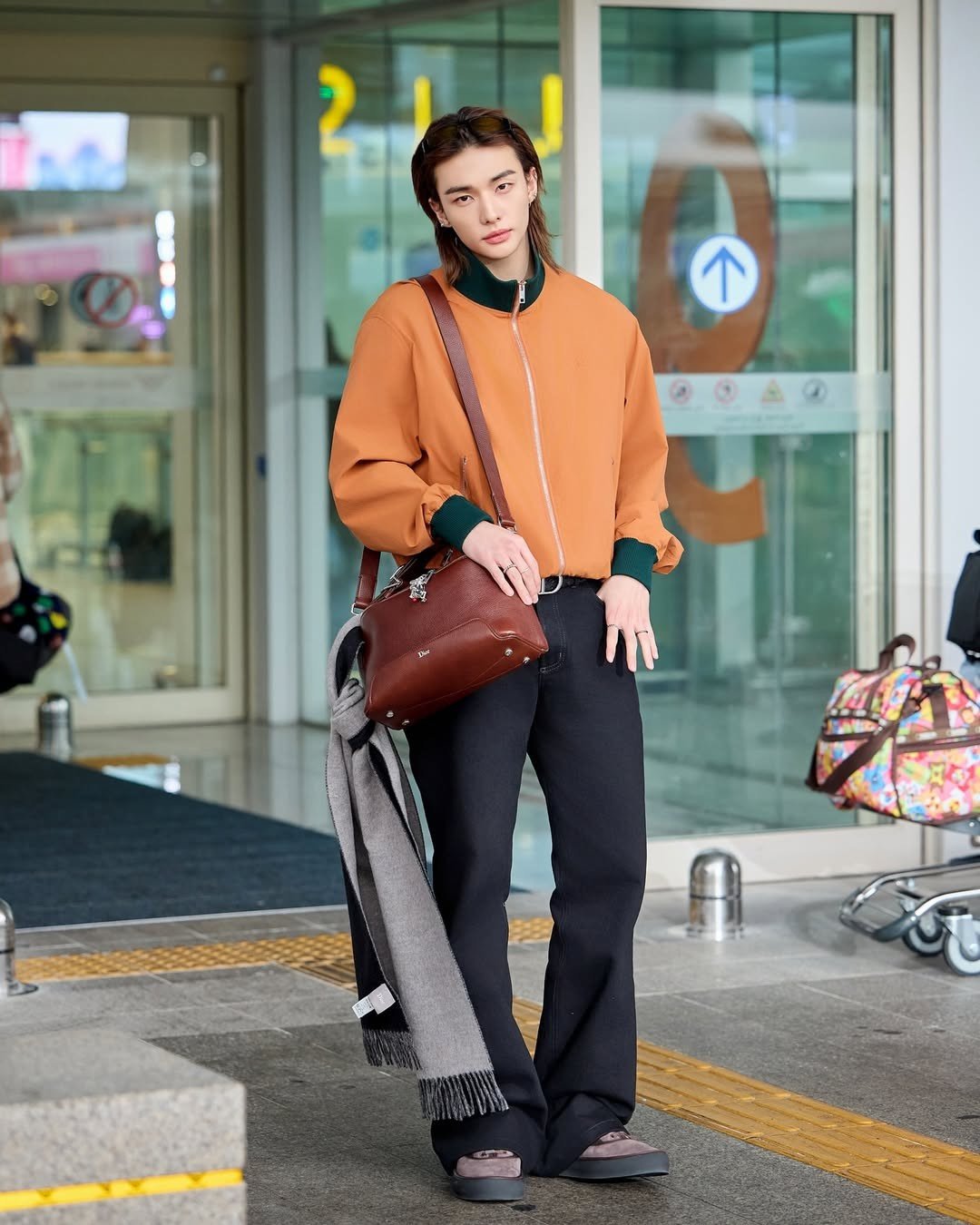 Show Dior tại Paris: Nhiệt Ba "lỡ hẹn" phút chót, Jisoo BLACKPINK vẫn là tâm điểm - 4