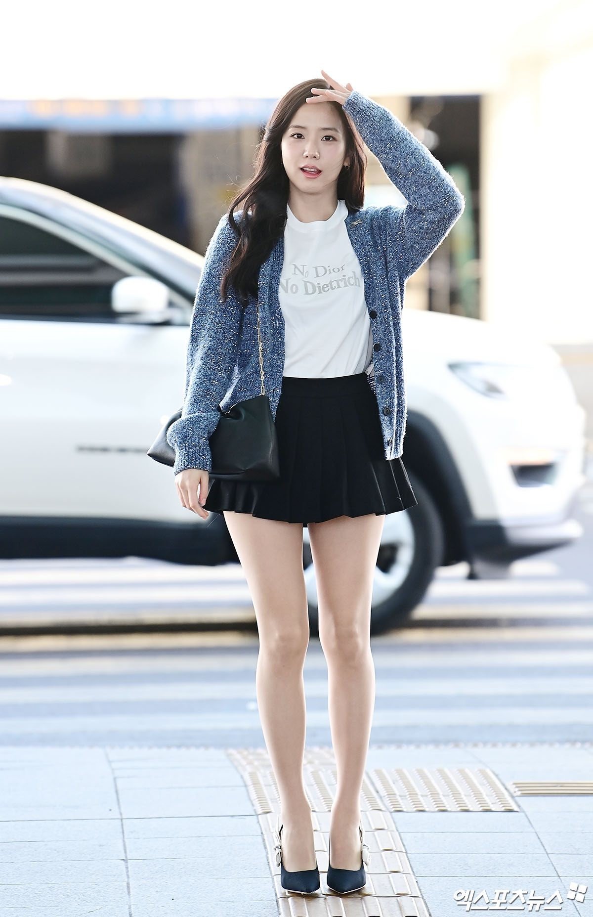 Show Dior tại Paris: Nhiệt Ba "lỡ hẹn" phút chót, Jisoo BLACKPINK vẫn là tâm điểm - 14