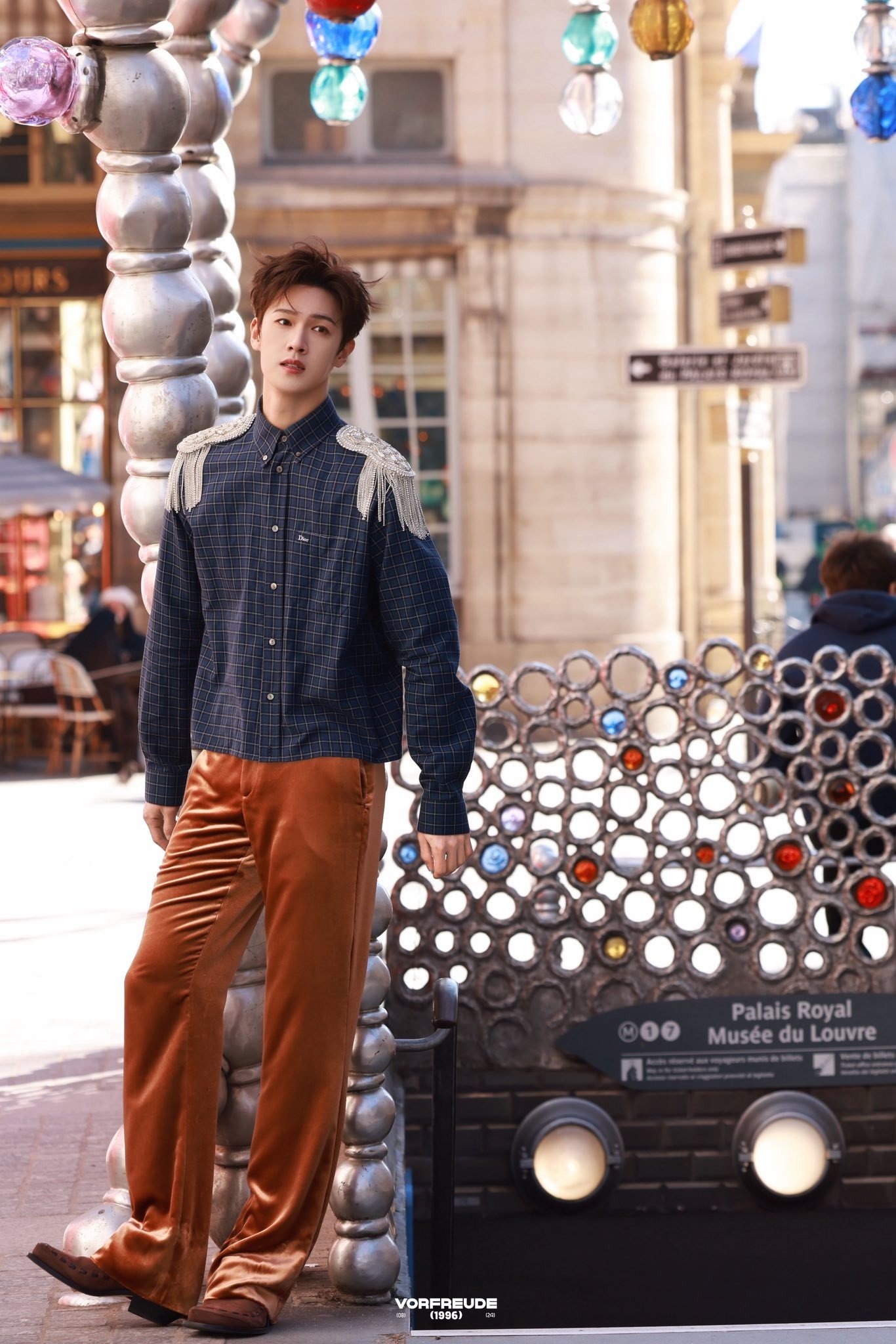 Show Dior tại Paris: Nhiệt Ba "lỡ hẹn" phút chót, Jisoo BLACKPINK vẫn là tâm điểm - 10