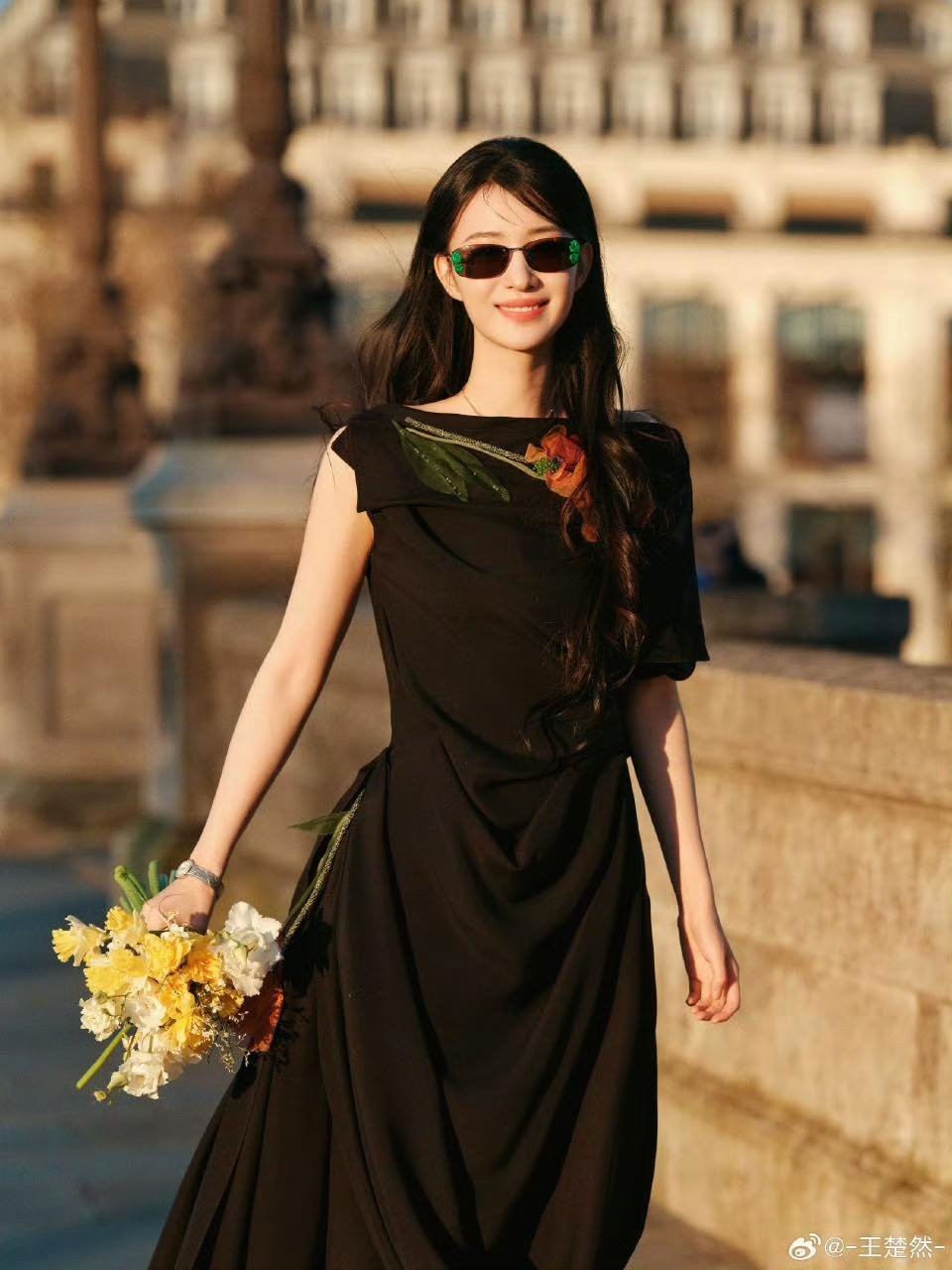 Show Dior tại Paris: Nhiệt Ba "lỡ hẹn" phút chót, Jisoo BLACKPINK vẫn là tâm điểm - 8