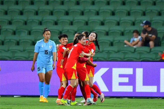 Trực tiếp bóng đá ĐT nữ Việt Nam - Ấn Độ: Vạn Sự ghi cú đúp bùng nổ (Asian Cup) (Hết giờ) - 1
