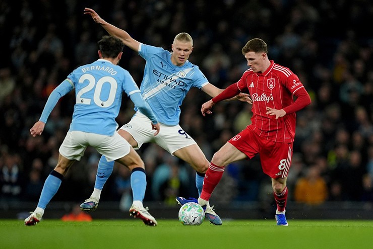 Video bóng đá Man City - Nottingham Forest: Cách biệt mong manh (Ngoại hạng Anh)