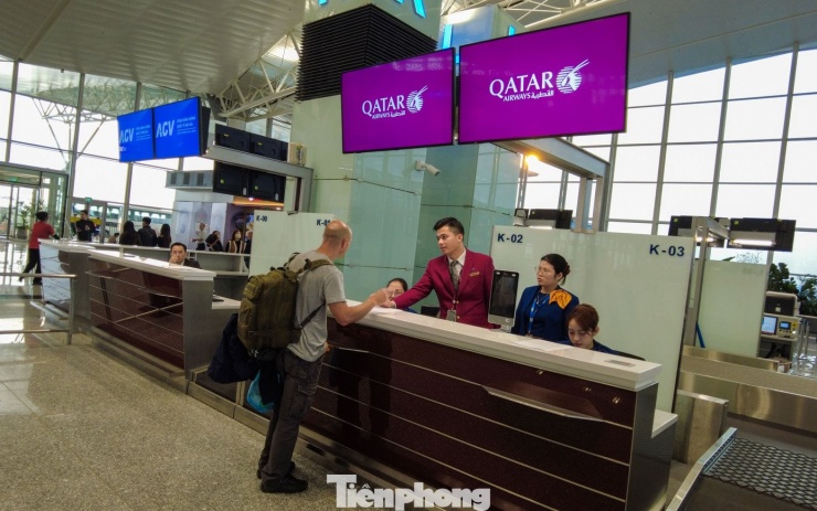 Cận cảnh máy bay 'nhà giàu' Trung Đông đang tránh chiến sự ở Nội Bài - 9