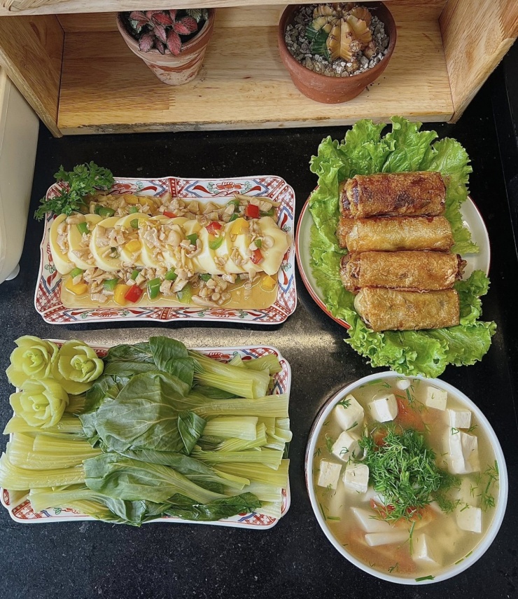 Mâm cơm 'giải cứu tinh thần' của cô gái 9X - 5