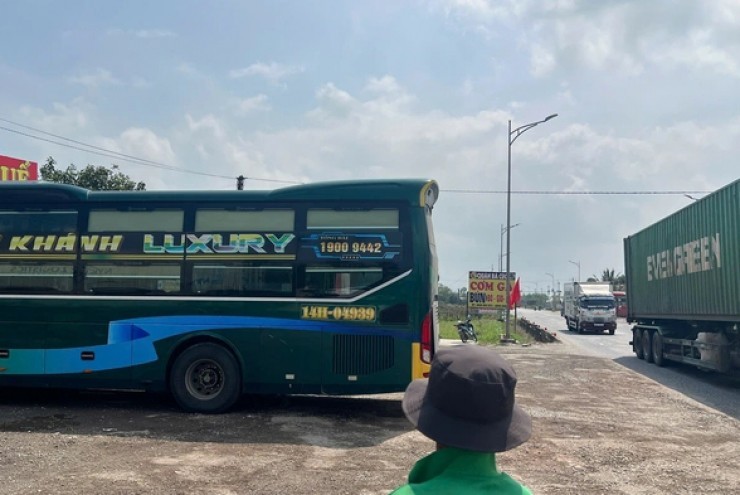 Chủ quán bún bị tố “đuổi xe tải”: Tôi xin nhận trách nhiệm là người đứng đầu