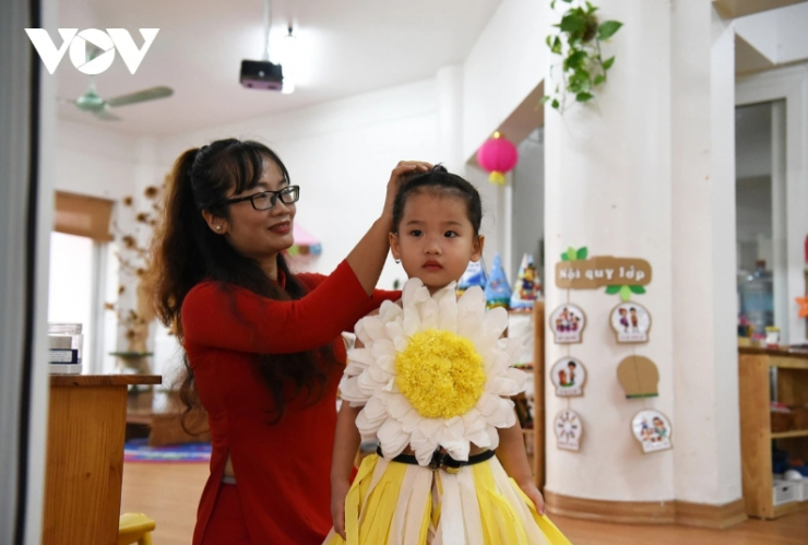 Lần đầu tiên quy định nội dung giảng dạy của giáo viên mầm non