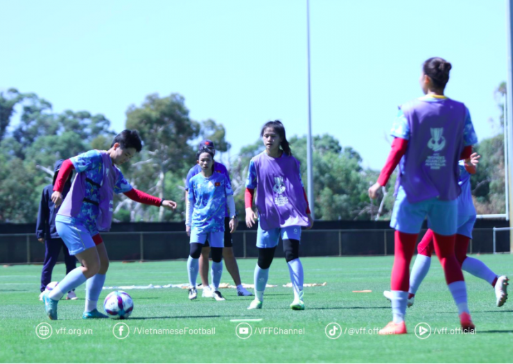 Tuyển nữ Việt Nam tập luyện dưới nắng nóng, hướng tới trận gặp Đài Bắc Trung Hoa - 1