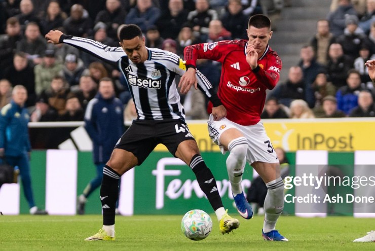 Video bóng đá Newcastle - MU: Thẻ đỏ bất ngờ, cay đắng phút 90 (Ngoại hạng Anh)