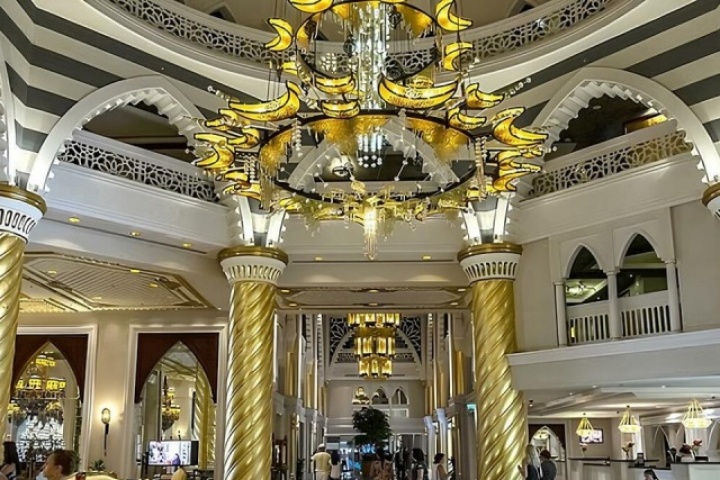 Nhà giàu Dubai sống trong hầm trú ẩn triệu đô