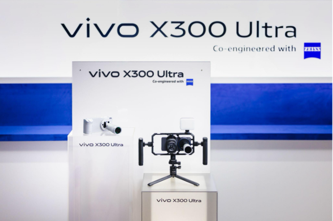 Vivo X300 Ultra ra mắt tại Mobile World Congress 2026. Ảnh: Vivo