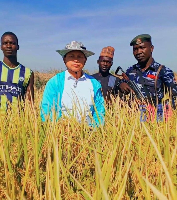 Yang được bảo vệ 24/24. Ảnh: China news