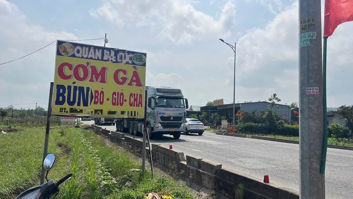 Chủ quán cơm - bún B.C: Dù có hiểu nhầm nhưng tôi xin nhận trách nhiệm là người đứng đầu