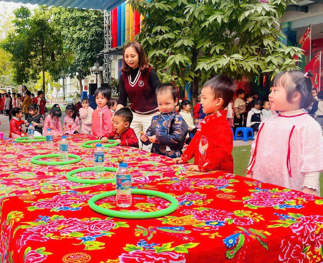 Theo Thông tư 11/2026/TT-BGDĐT, định mức giờ dạy của giáo viên mầm non được giảm 30 phút đứng lớp mỗi ngày. Ảnh minh họa: MNPDA