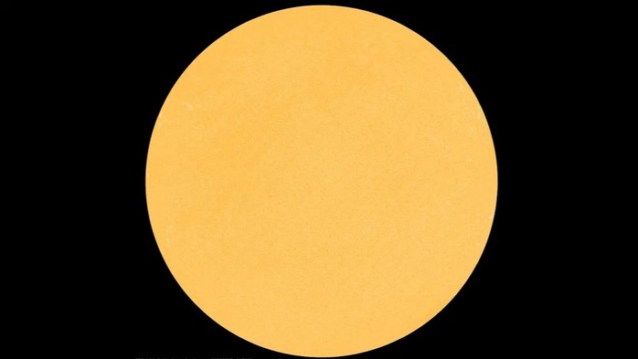 Mặt Trời trở nên mịn màng từ cuối tháng 2 và tiếp tục khá yên tĩnh trong những ngày tiếp theo - Ảnh: NASA