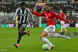 Trực tiếp bóng đá Newcastle - MU: Đôi công hấp dẫn (Ngoại hạng Anh)