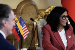 Mỹ - Venezuela ký thỏa thuận vàng khổng lồ?