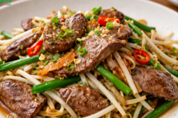 Nhiều người vẫn xào gan heo với giá đỗ mà không biết: Bác sĩ cảnh báo điều này