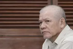 Chủ tiệm vàng ở TPHCM tổ chức vận chuyển trái phép hơn 18 triệu USD và 2 nghìn tỷ qua biên giới