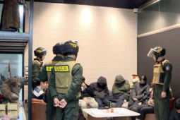 VIDEO: "Bật mí" phương thức thu hàng trăm tỉ đồng của hệ thống Xôi lạc TV