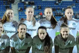 HLV đội bóng Europa League dính án tù vì lén quay cảnh học trò tắm