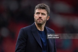 Carrick nổi giận cực độ, phớt lờ dàn sao MU sau thất bại trước Newcastle