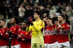 HLV Carrick nhận điểm thấp nhất trận MU thua Newcastle, Lammens không gánh nổi