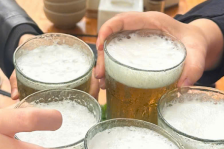 Đi tiểu thường xuyên khi uống bia, có yếu sinh lý?