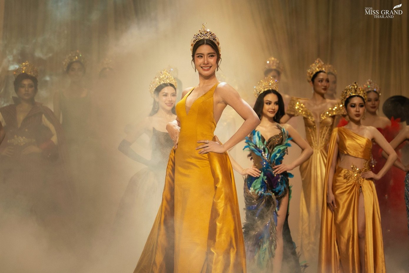 Vương miện mới dành cho các á hậu.