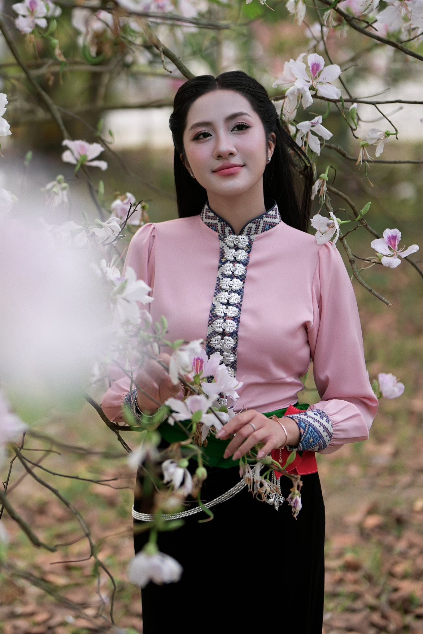 Dàn người đẹp du Xuân dịp đầu năm: Hoa hậu Hà Trúc Linh có hành trình ý nghĩa - 2