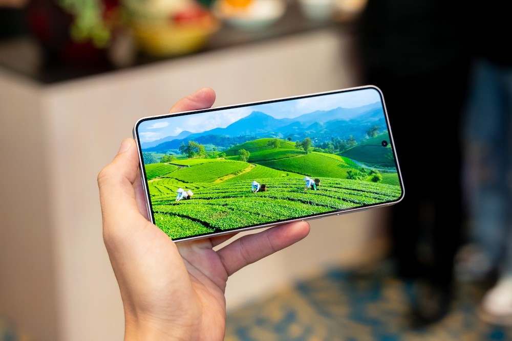 Màn hình là điểm thay đổi lớn nhất trên Galaxy S26 series, nhưng cũng gây nhiều tranh cãi.