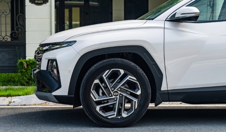 Soi bộ ba SUV đáng mua Honda CR-V, Hyundai Tucson và Mitsubishi Outlander - 5