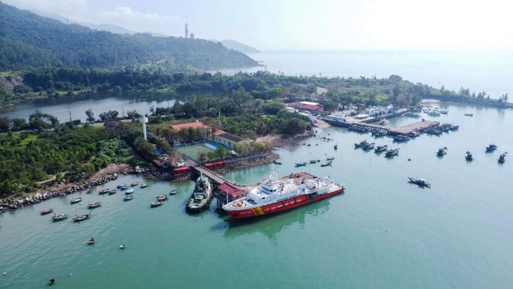 SAR 631 là tàu chuyên dụng hiện đại nhất của Trung tâm Phối hợp tìm kiếm, cứu nạn hàng hải Việt Nam, được bố trí thường trực tại Đà Nẵng để thực hiện nhiệm vụ cứu nạn trên vùng biển miền Trung.