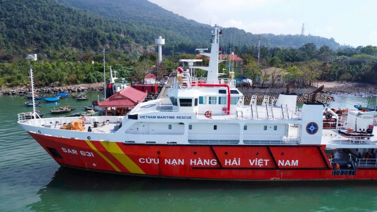 Cận cảnh siêu tàu SAR 631 - thần hộ mệnh của ngư dân giữa biển khơi - 8