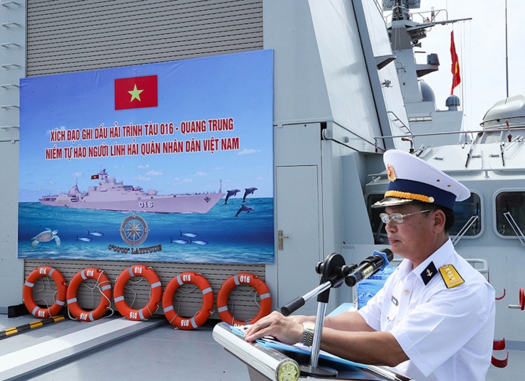 Đại tá Nguyễn Minh Lành, Phó tham mưu trưởng Vùng 4 Hải quân, Trưởng đoàn công tác