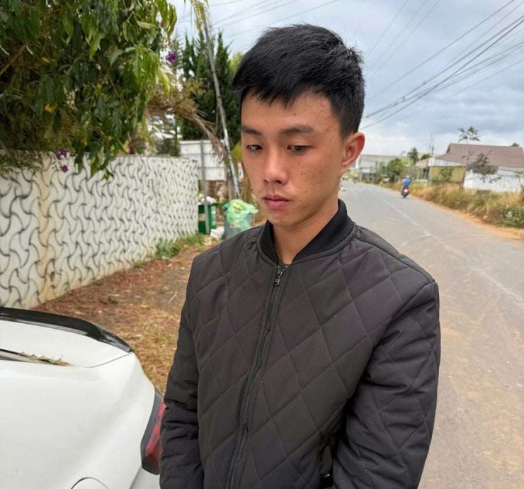 Nguyễn Huy Hoàng bị giữ trong trường hợp khẩn cấp vì&nbsp;lấy trộm nhiều trang sức bằng vàng của người dân tại xã Đức Trọng.