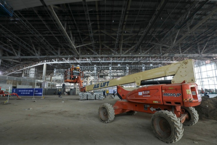 Một hạng mục được thi công trong nhà ga sân bay.