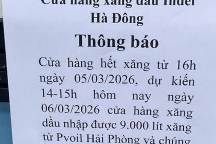 Cây xăng treo biển hết xăng ở Hà Nội bán trở lại với thông báo "bán cho đến khi hết hàng"