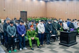 Vì sao có quan chức nhận tiền nhưng không bị cáo buộc nhận hối lộ?