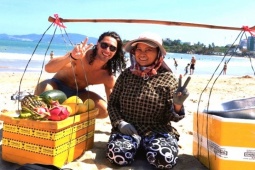 Người bán hàng rong ở Nha Trang gây sốt toàn cầu