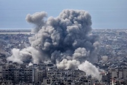 Israel san phẳng "siêu hầm ngầm" ở Tehran, Mỹ dọa "tung đòn kịch liệt" vào Iran