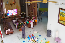 Xem clip 2 em bé tổ chức sinh nhật cho mẹ, dân mạng khen  ' sao mà khéo dạy con ' 