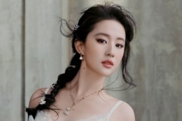 Lưu Diệc Phi lăng xê nội y đơn sắc