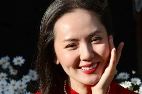 Son môi được lòng Phương Linh 'tới nỗi mua 12 thỏi'