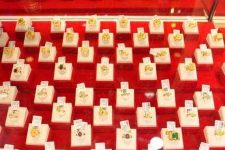 Cuối ngày 6-3, giá vàng miếng SJC và vàng nhẫn bất ngờ quay đầu tăng mạnh