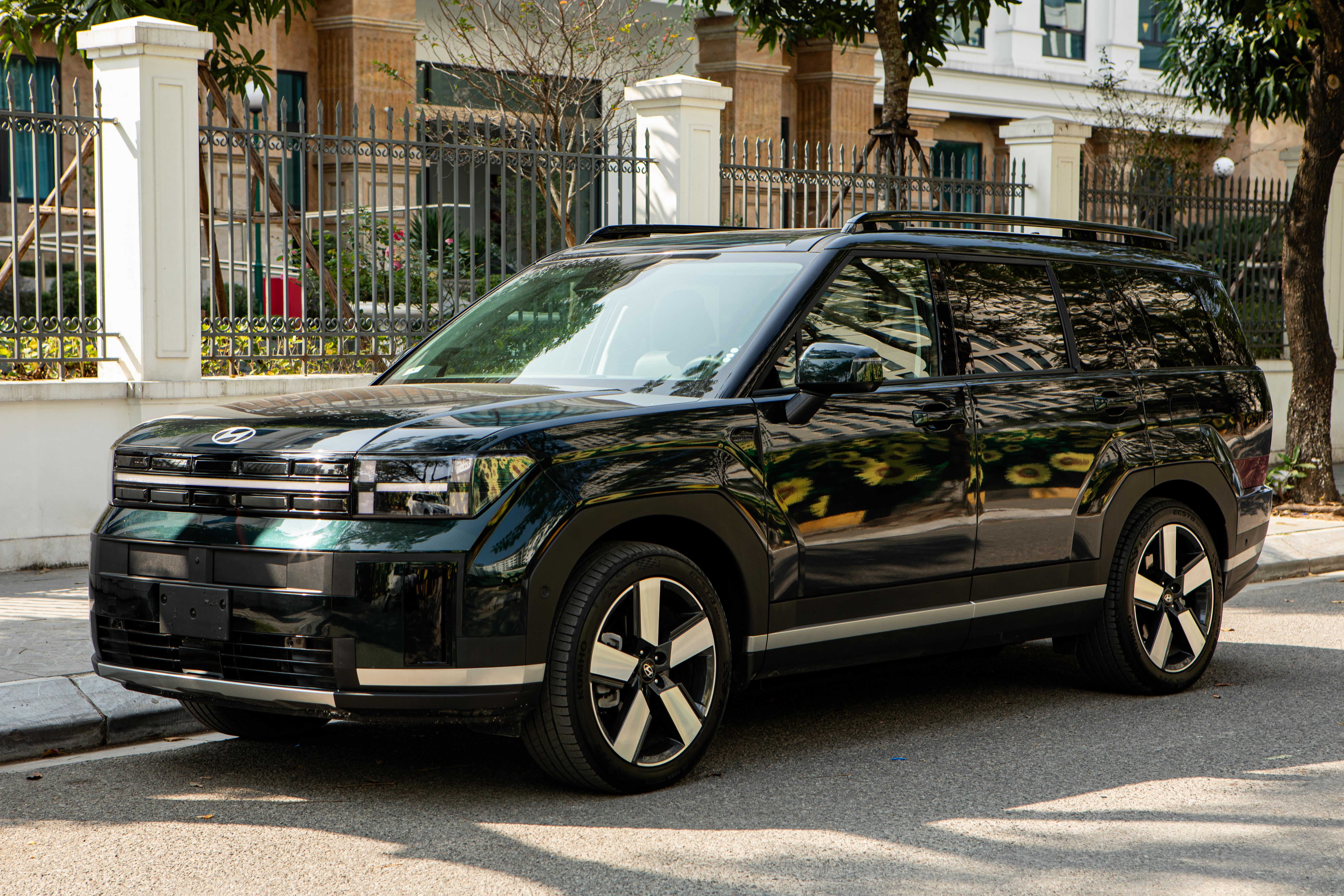 Mẫu xe Hyundai SantaFe giảm kỷ lục 220 triệu đồng.