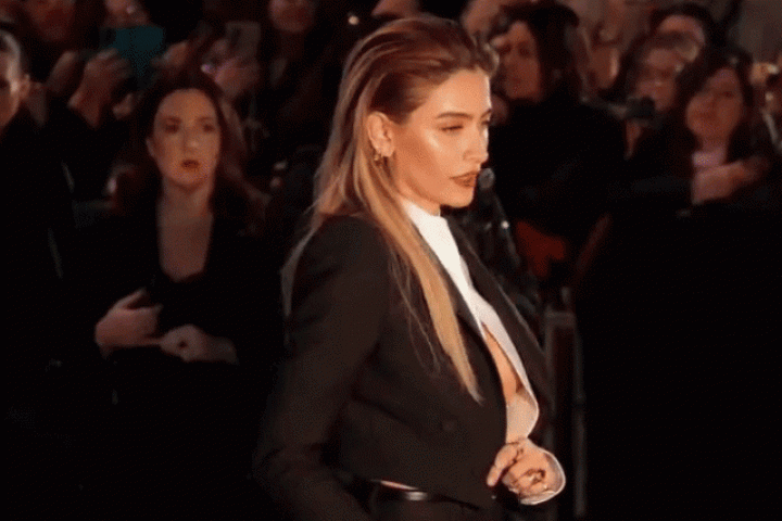 Con gái Michael Jackson tỏa sáng ở Tuần lễ thời trang Paris