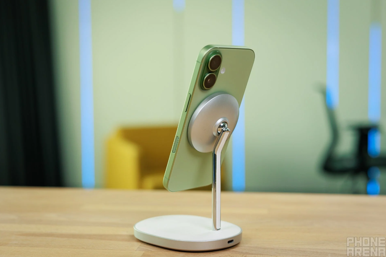 iPhone 17 có giá bán từ 24,59 triệu đồng.