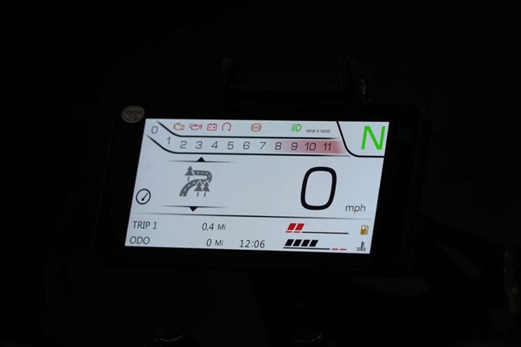 Alltrhike 450 ra mắt: Mô tô đa dụng giá "dễ thở" - 2